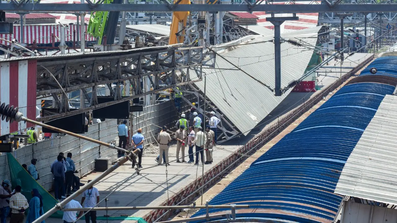 Lucknow: Tin shed collapses at Charbagh railway station, three injured Pic/PTI